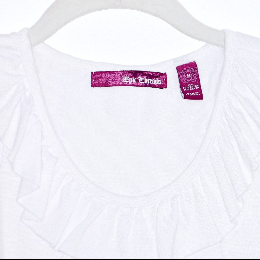 Epic Threads Ruffled Sleeveless White Tank Top - Medium - Picture 3 of 6